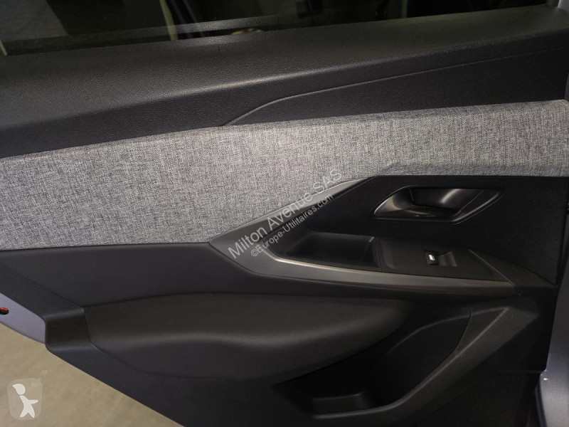 Furgoneta Peugeot 3008 1.2i Hybrid -145 - BV...