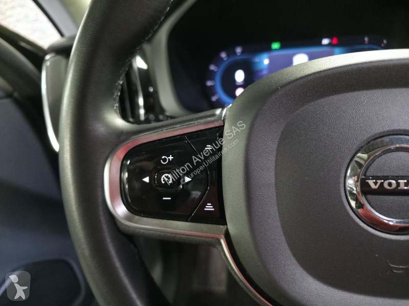 Samochód dostawczy Volvo XC60 B4 Micro-Hybride...