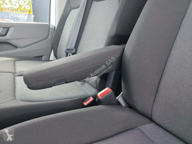 عربة نفعية Volkswagen CRAFTER 30 L3H3 2.0 TDI -...