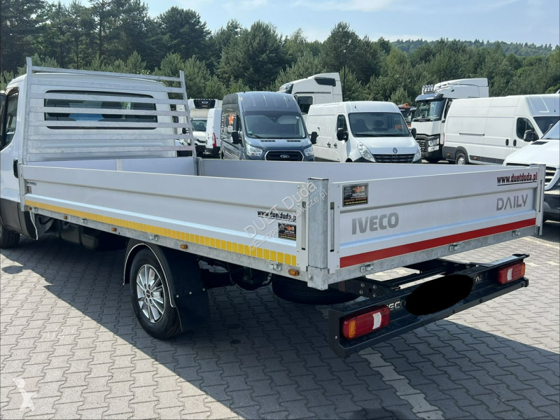 Лекотоварен автомобил Iveco 35S18 H