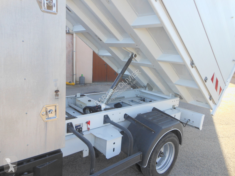 Véhicule utilitaire Renault Châssis Cabine...