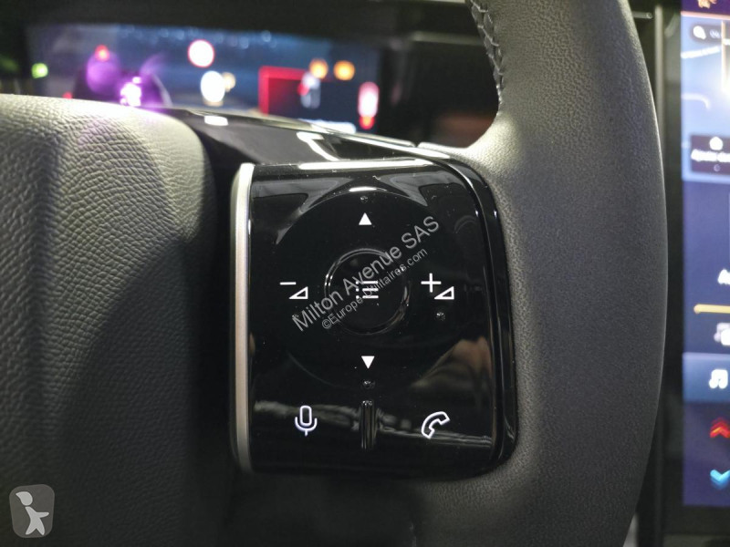 Véhicule utilitaire Citroën C5 AIRCROSS 1.2i...