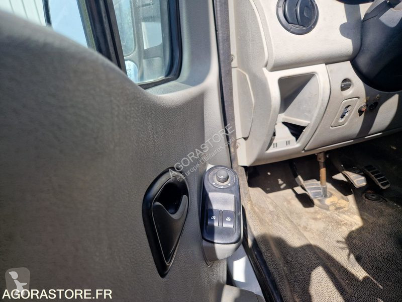 عربة نفعية Renault