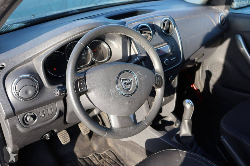 عربة نفعية Dacia