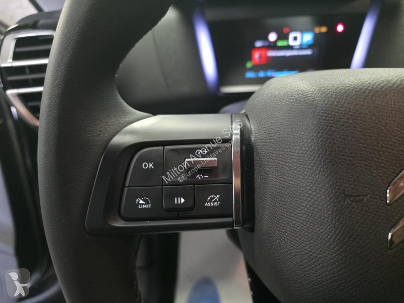Véhicule utilitaire Citroën C4 X ë-136  E-Séries
