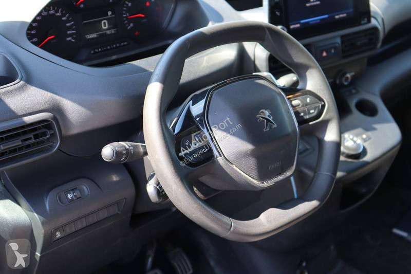 Véhicule utilitaire Peugeot