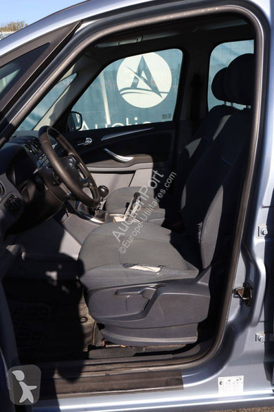 عربة نفعية Ford