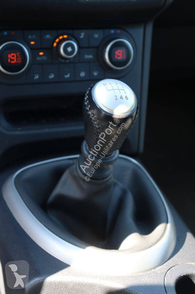 Samochód dostawczy Nissan acenta + navi QASHQAI