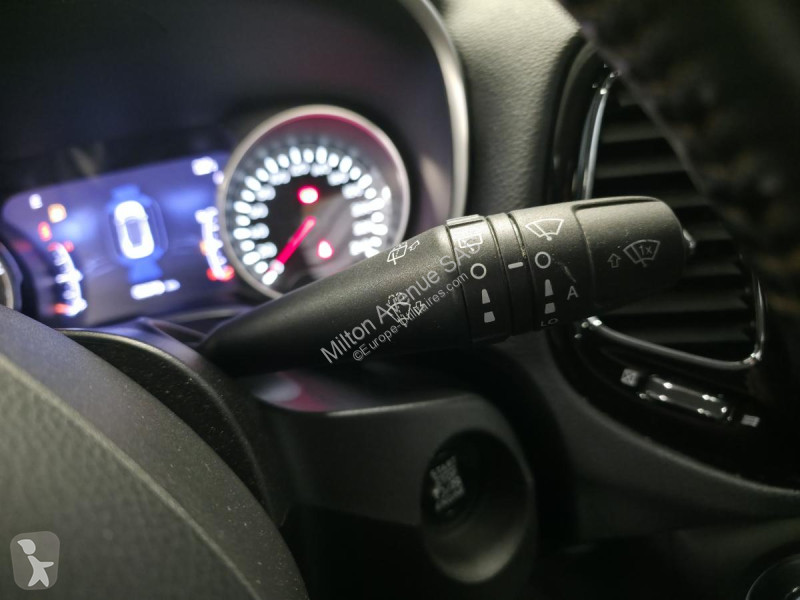 Véhicule utilitaire Jeep 1.3 GSE T4 130 4x2...