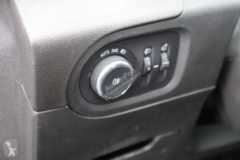 Véhicule utilitaire Opel