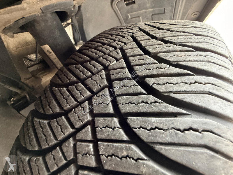 Véhicule utilitaire BMW 118i F21 Advantage 3...