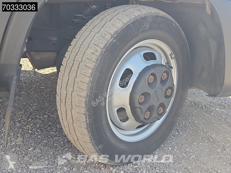 Véhicule utilitaire Iveco 35C18 3.0L Automático...