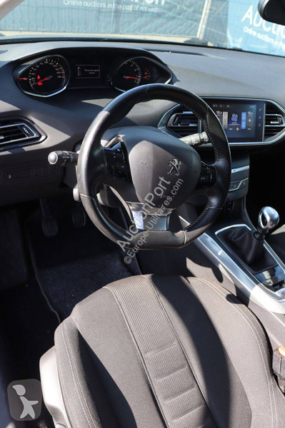 Véhicule utilitaire Peugeot