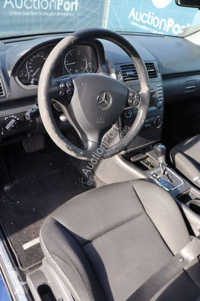 Véhicule utilitaire Mercedes A180 A-lasse