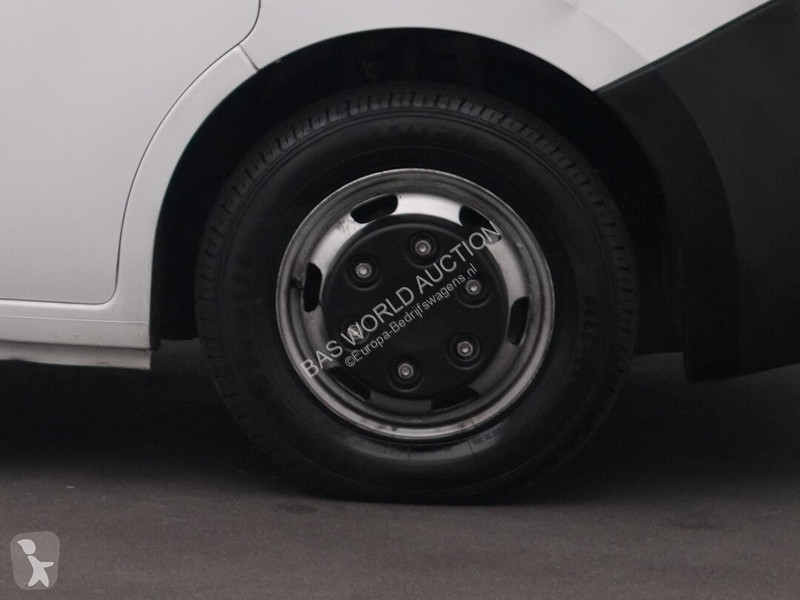 Véhicule utilitaire Opel 145PK