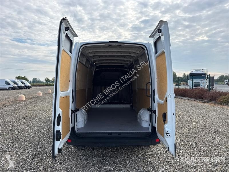 Furgoneta Renault 2.3DCI