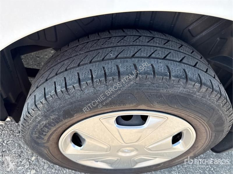Лекотоварен автомобил Ford 2.0 TDCI 77