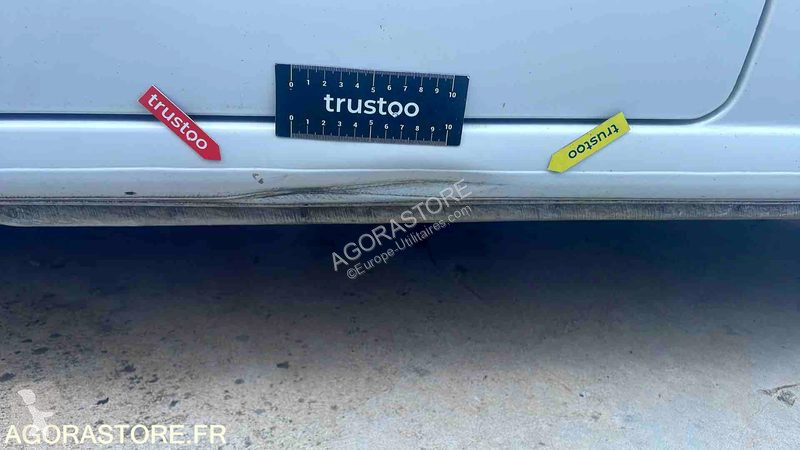 Комерційні автомобілі Peugeot PARTNER