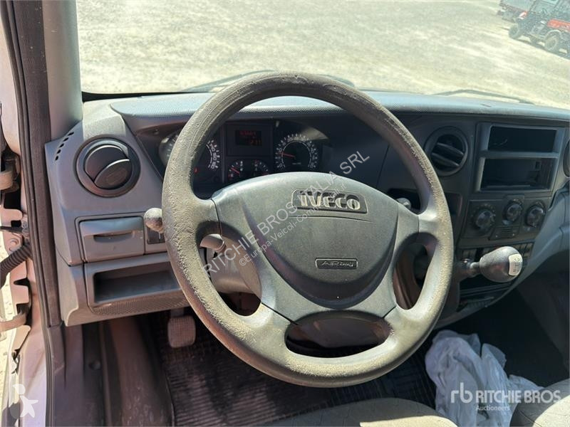 Furgoneta Iveco 35C15 Cargo Van