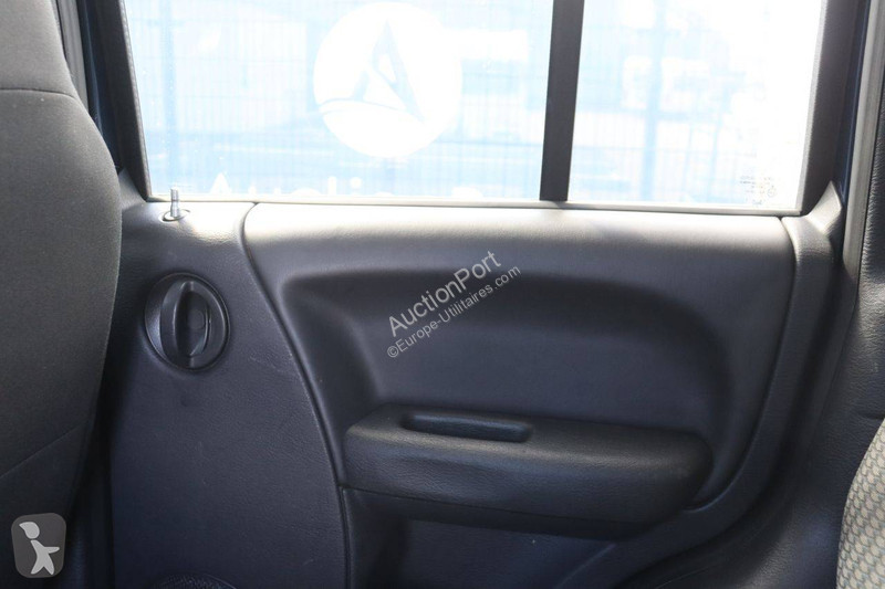 Furgoneta Jeep  LIBERTY SPORT