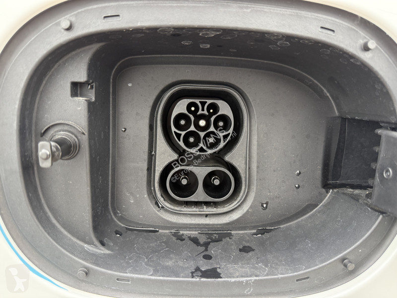 Furgoneta Maxus 64kWh 163PK Elektrisch! L1H1...