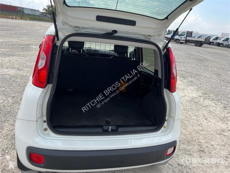 Veículo utilitário Fiat Cargo Van