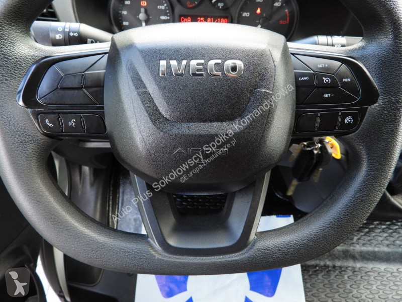 Veículo utilitário Iveco 35C14 DAILY