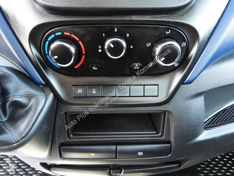 Veículo utilitário Iveco 35S14 DAILY