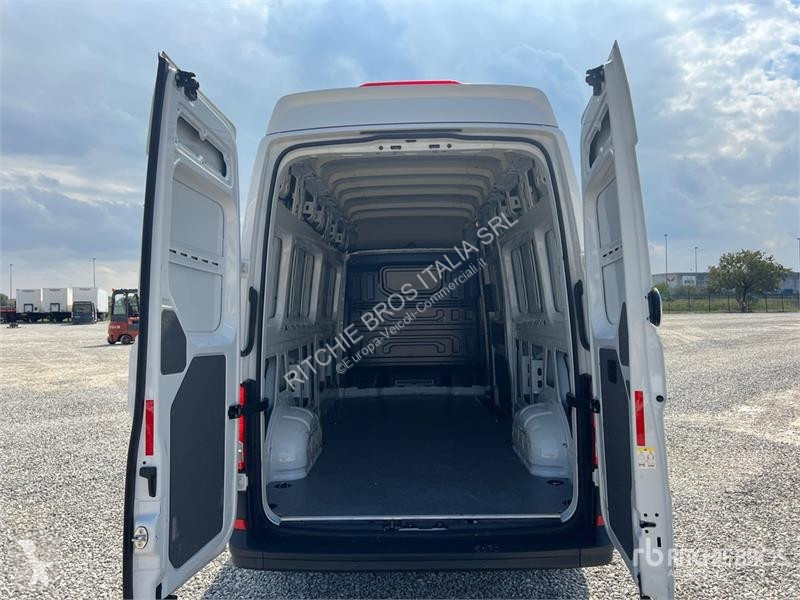 Veículo utilitário Volkswagen Cargo Van