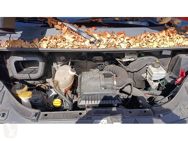 Коммерческий автомобиль Renault MASTER