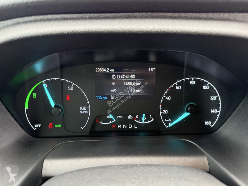 Samochód dostawczy Ford 68kWh 184PK L2H2 317km...