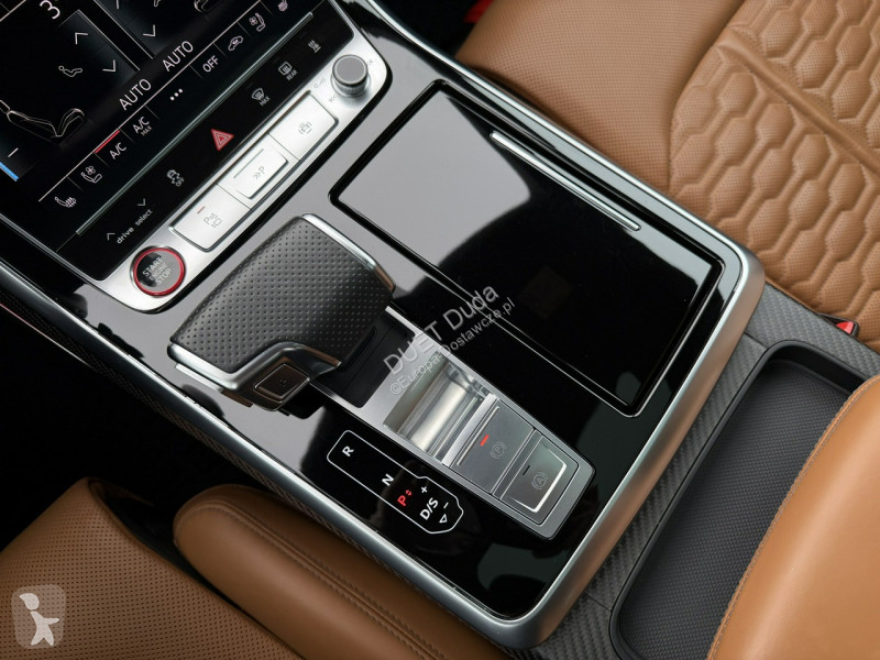 Véhicule utilitaire Audi RS Q8