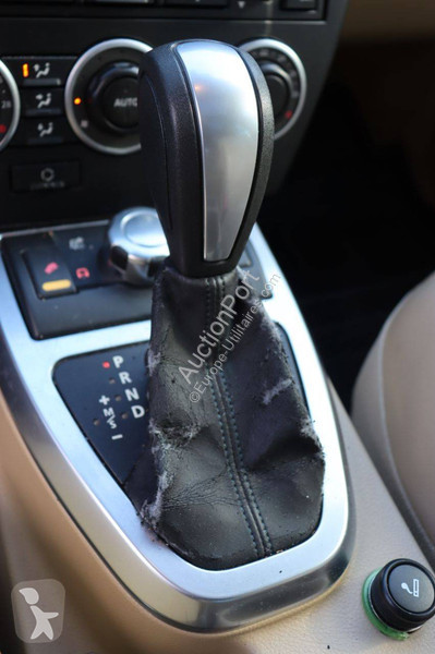 Véhicule utilitaire Land Rover HSE i6