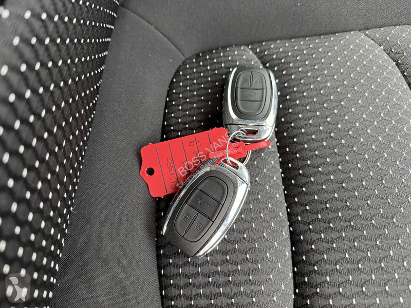 Véhicule utilitaire Maxus e 9 72kWh 204PK e 9