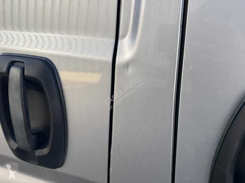 Véhicule utilitaire Opel MOVANO 3T5 L3H2 2.2...