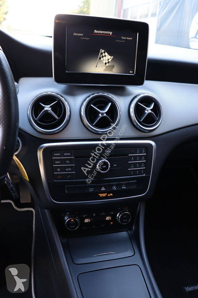 Bedrijfswagen Mercedes D GLA