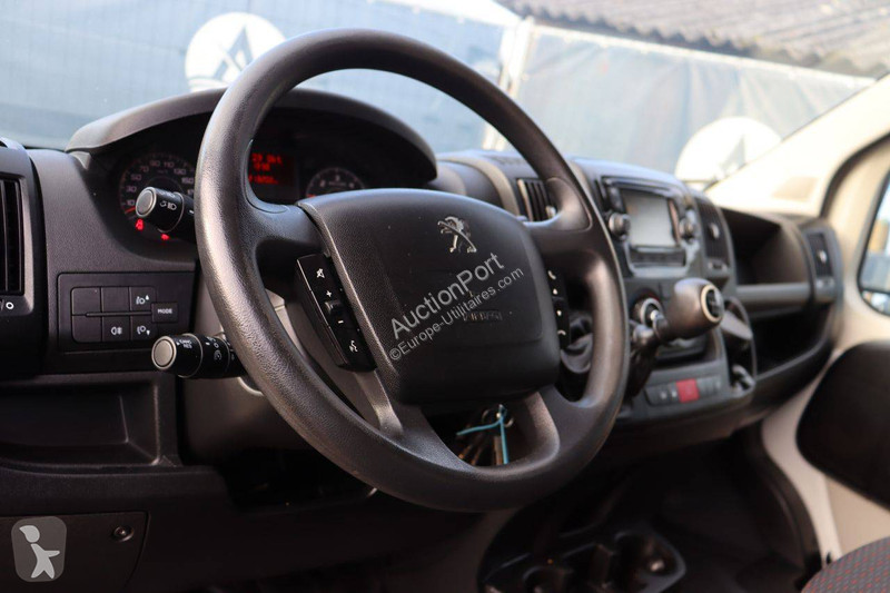 Véhicule utilitaire Peugeot