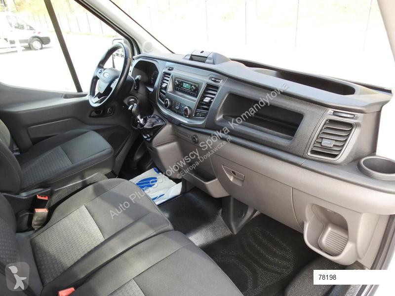 Véhicule utilitaire Ford TRANSIT FURGON...