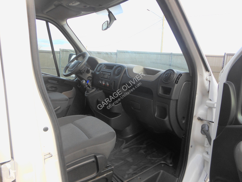 Véhicule utilitaire Renault CDC Double Cabine...
