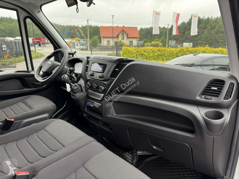 Veicolo commerciale Iveco 35S16 V