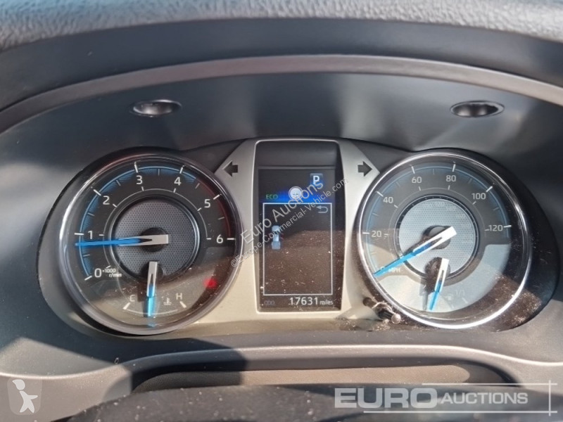 Véhicule utilitaire Toyota Hilux