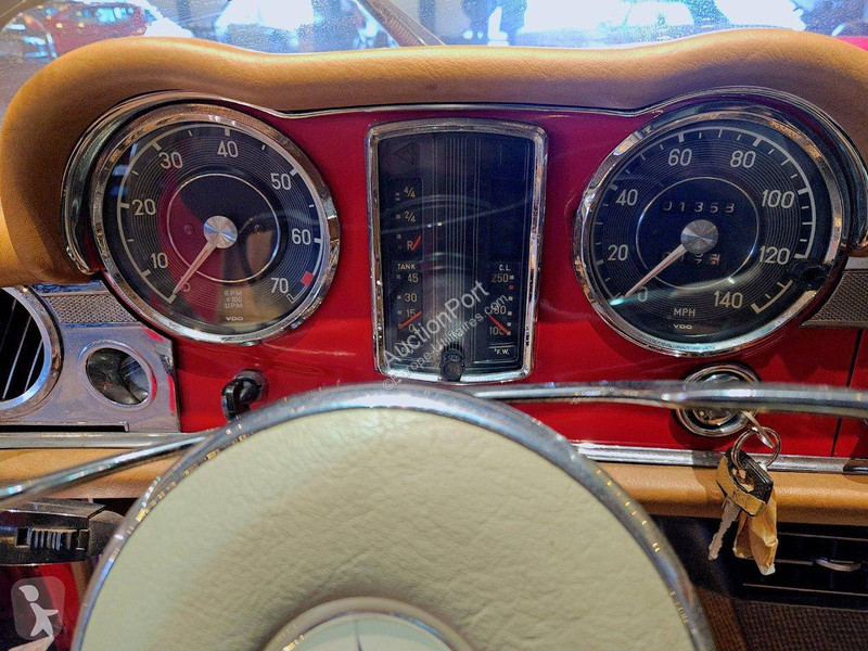 Furgoneta Mercedes SL 'Pagode' 200-serie