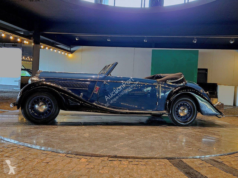 Veicolo commerciale   D6 - 70 Chapron (RHD)
