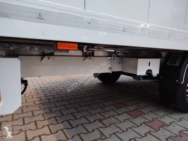 Samochód dostawczy Renault