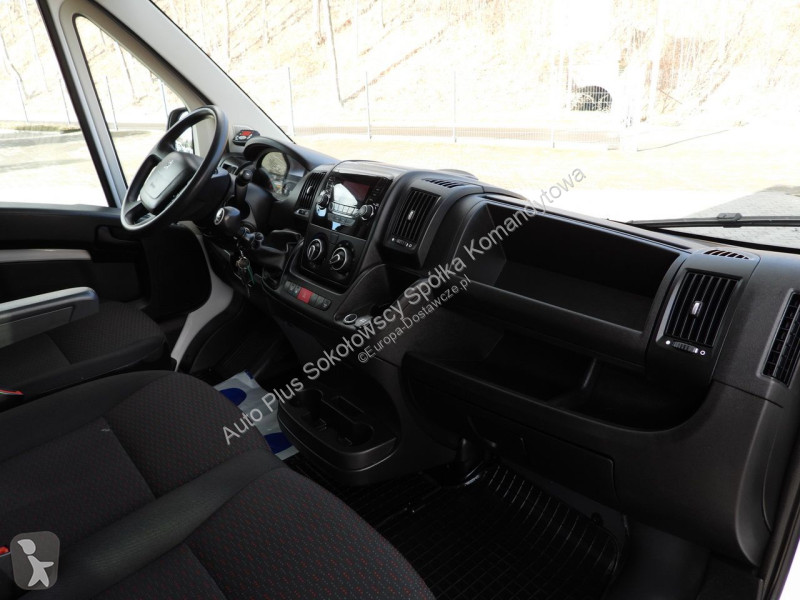 Samochód dostawczy Peugeot  BOXER