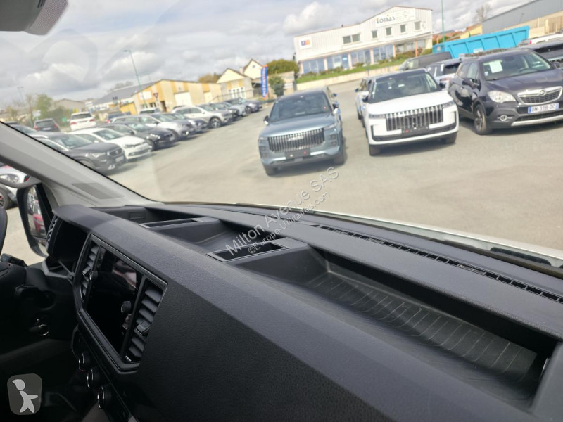 عربة نفعية Volkswagen CRAFTER 30 L3H3 2.0 TDI -...