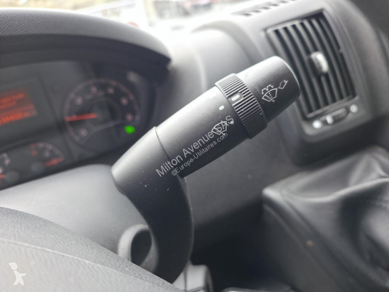 Peugeot BOXER Asphalt 335 L2H2 2.2 BlueHDi 140...