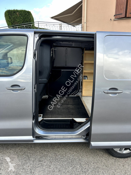 عربة نفعية Peugeot 2.0 Bluehdi 120 Premium Pack...