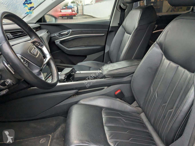 Véhicule utilitaire Audi