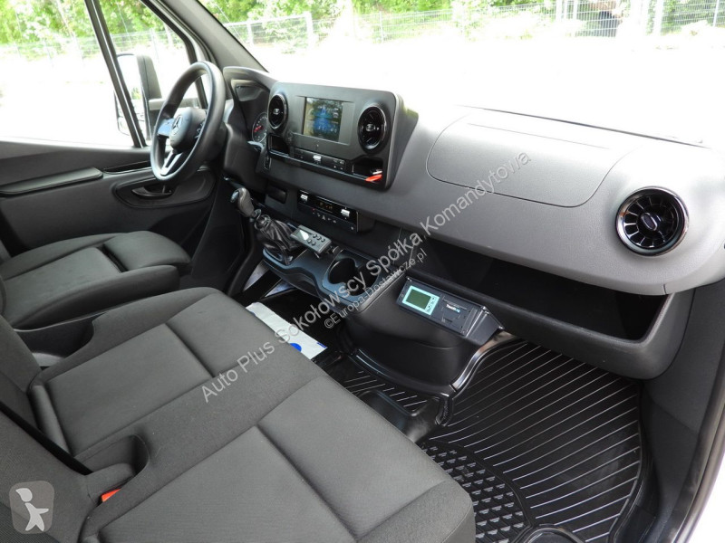 Коммерческий автомобиль Mercedes 25OXER
